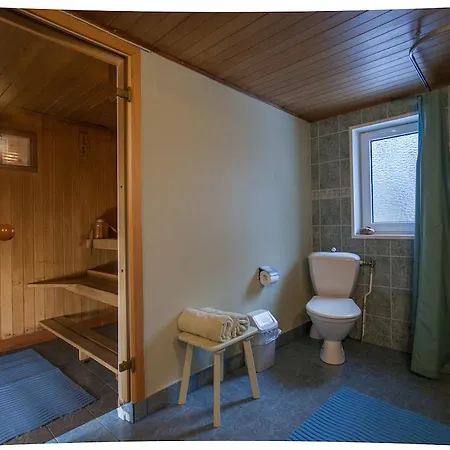 بيت للعطل Vaestriku *